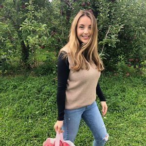 Meet your Posher, Angelee